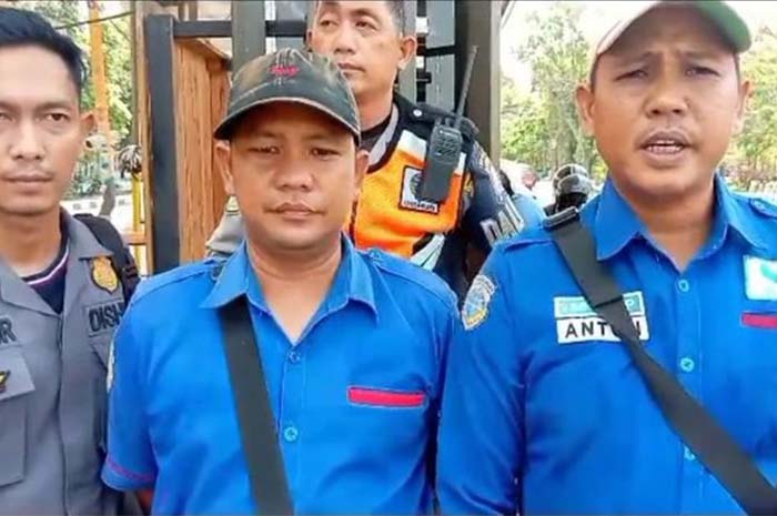 Permintaan Maaf Tukang Parkir di Pasar 16 Ilir Palembang Setelah Video Ribut Tarif Parkir Viral!