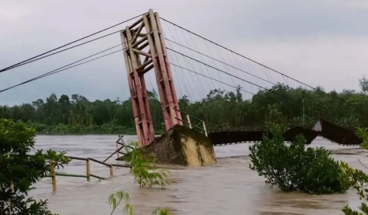 Darurat! Sungai Lematang Meluap, Sebabkan Jembatan desa Kahuripan Selatan Ambruk
