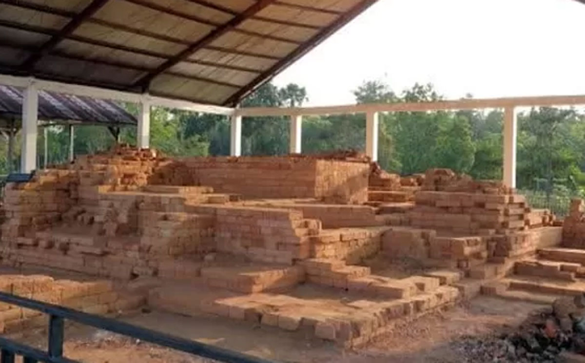 Candi Bumi Ayu: Keindahan Arsitektur Hindu Terbesar di Luar Jawa