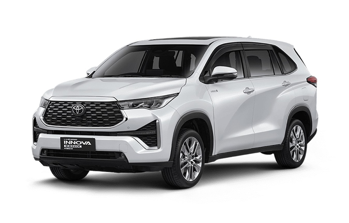 Mesin Isuzu Panther Reborn vs Toyota Kijang Innova Zenix 2025: Siapa Raja MPV Diesel dan Hybrid?