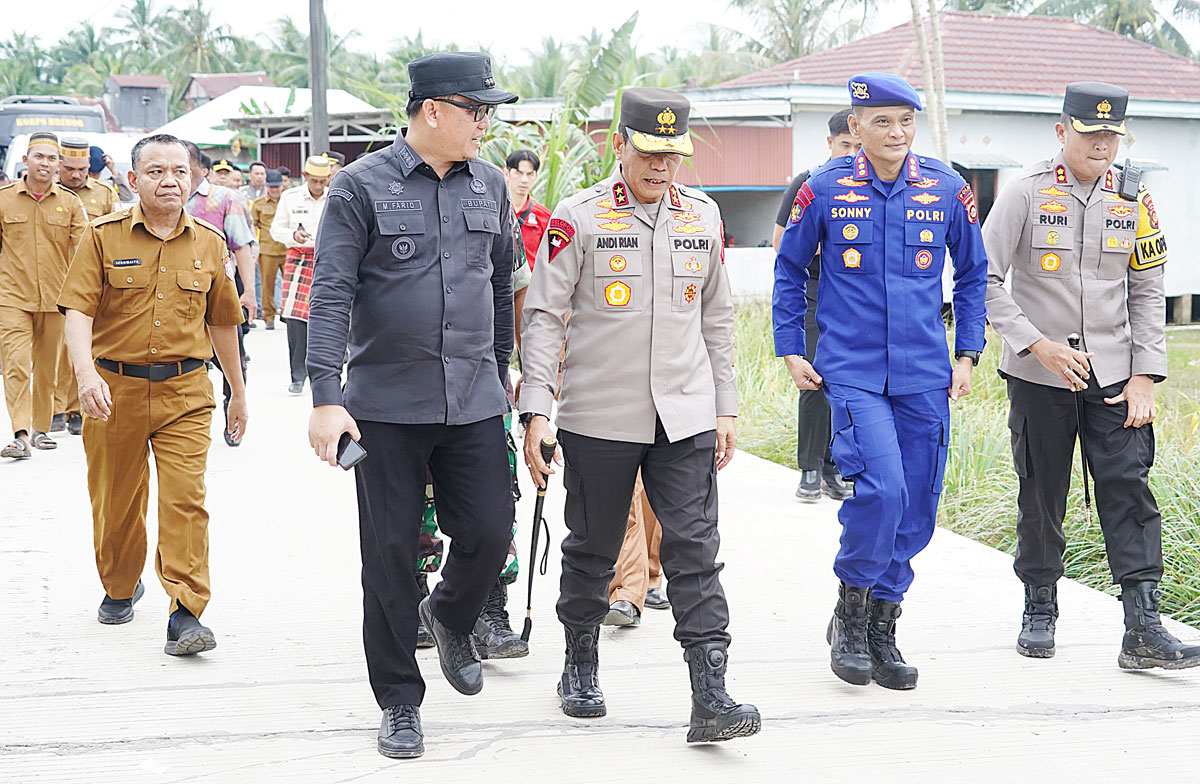 Meminimalisir Kecelakaan, Nelayan Banyuasin II Terima Bantuan Solar Cell