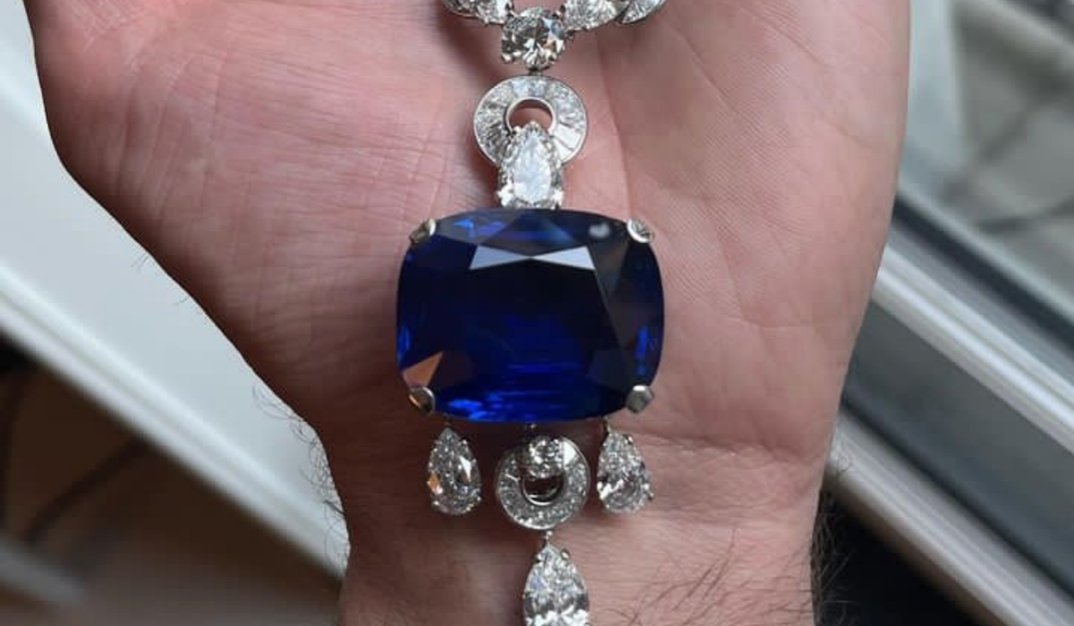 Keajaiban Batu Safir Royal Blue, Ada Sebuah Kisah dari Warna dan Keaslian Yang Tak Tertandingi