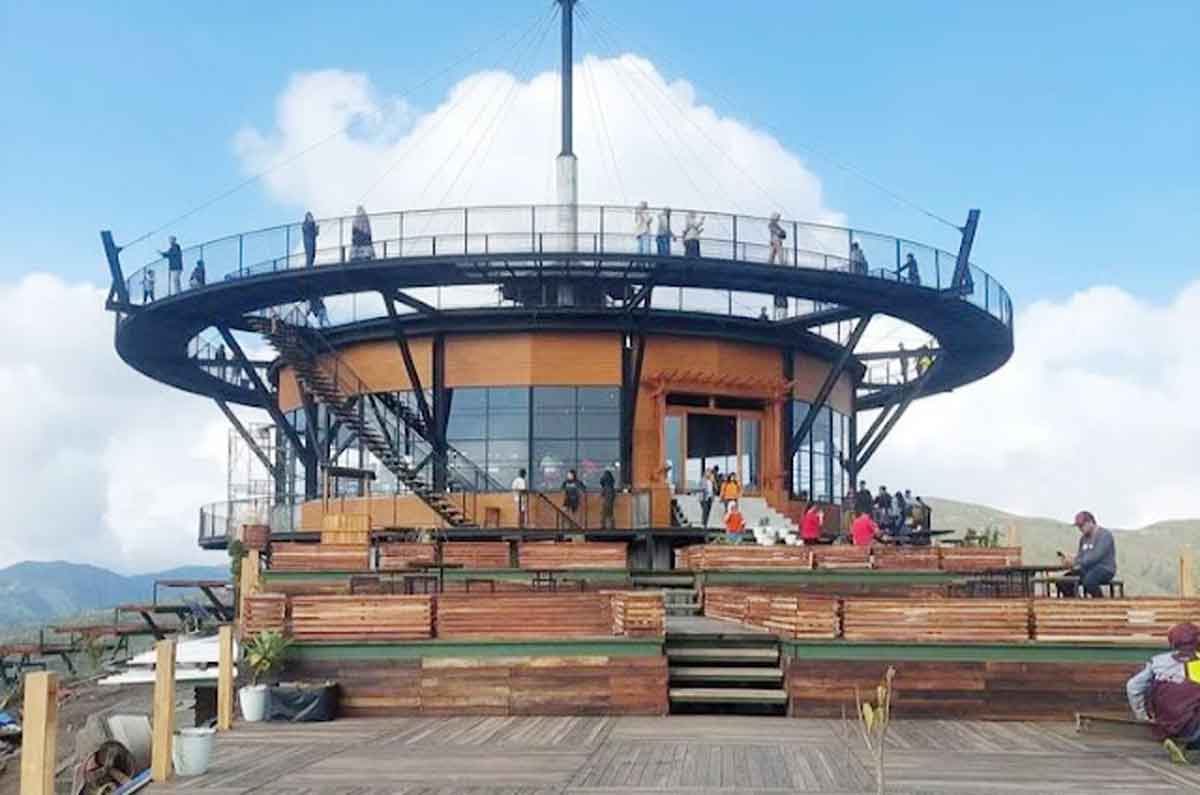 Menikmati Kopi Sambil Pandangi 4 Gunung: Serunya Liburan ke Bromo Hillside Malang