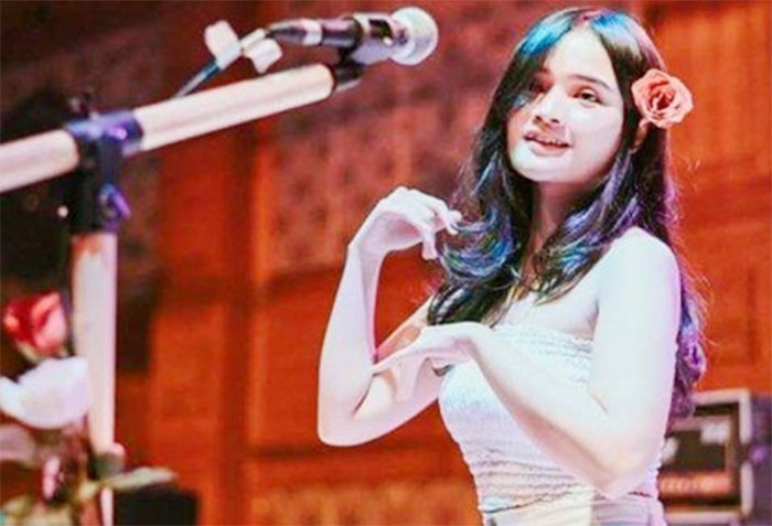 Ungkap! Fakta Menarik Fanny Soegi: Vokalis yang Membawa Nuansa Baru Industri Musik dan Budaya Indonesia