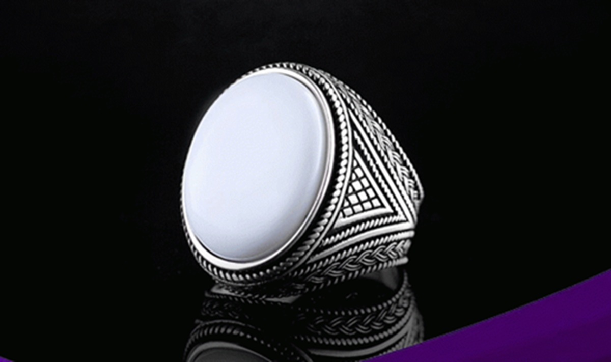 Kol Buntet: Batu Akik Misterius dengan Beragam Manfaat dan Energi Khusus