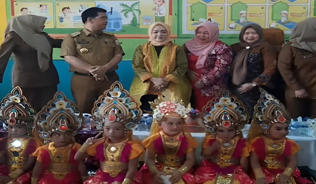 Kunjungan Merry Hani Rustam ke TK Negeri Plus, Semangatkan Pendidikan PAUD di Banyuasin