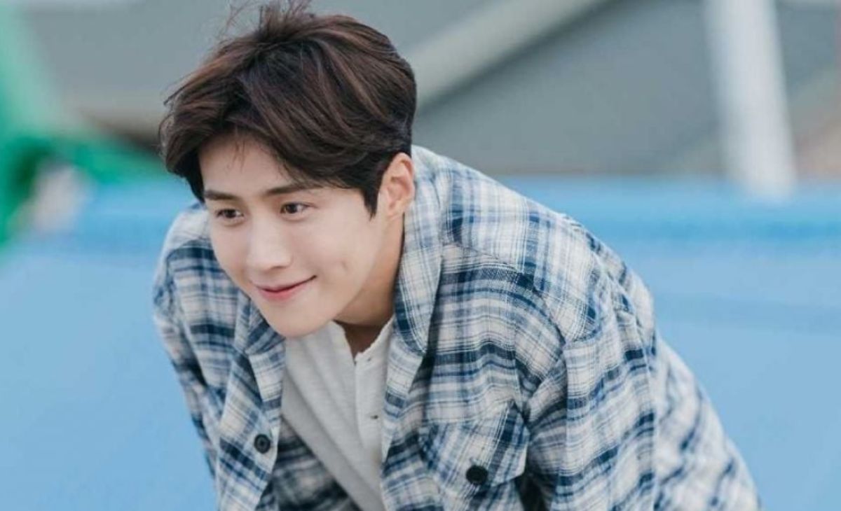 Inspirasi OOTD Minimalis dari Byeon Woo Seok, Aktor Korea Ternama!