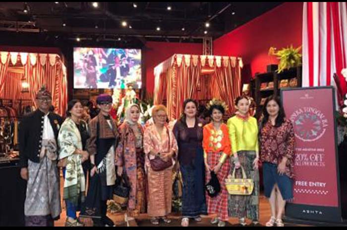 Warna-warni Kain Indonesia Timur di Panggung WBI, dari Tenun NTT hingga Baju Bodo Sulawesi