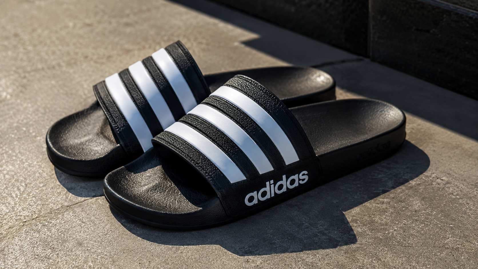 Sandal Adidas Adilette Jadi Pilihan Casual, Ini Harga dan Spesifikasinya