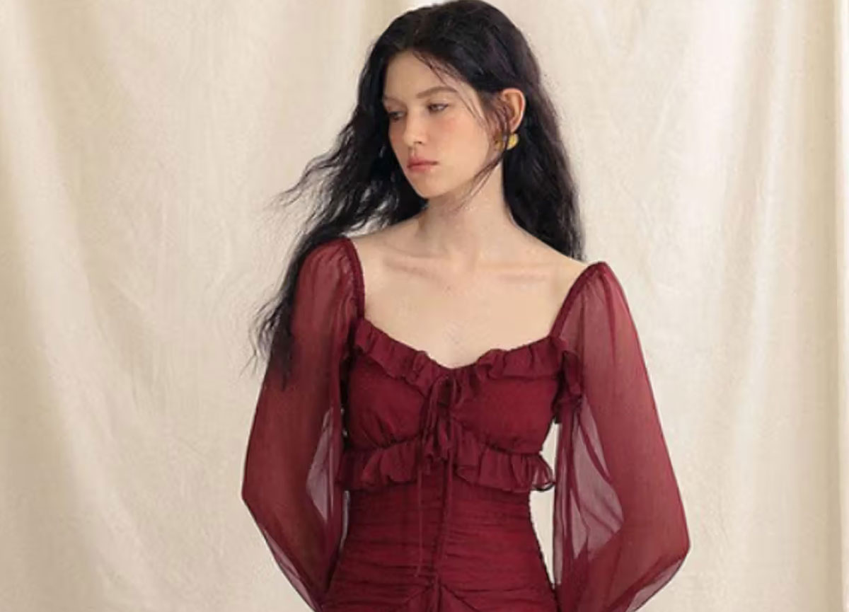 Tampil Elegan dengan Dress Warna Burgundy: Pilihan Tepat untuk Semua Kesempatan