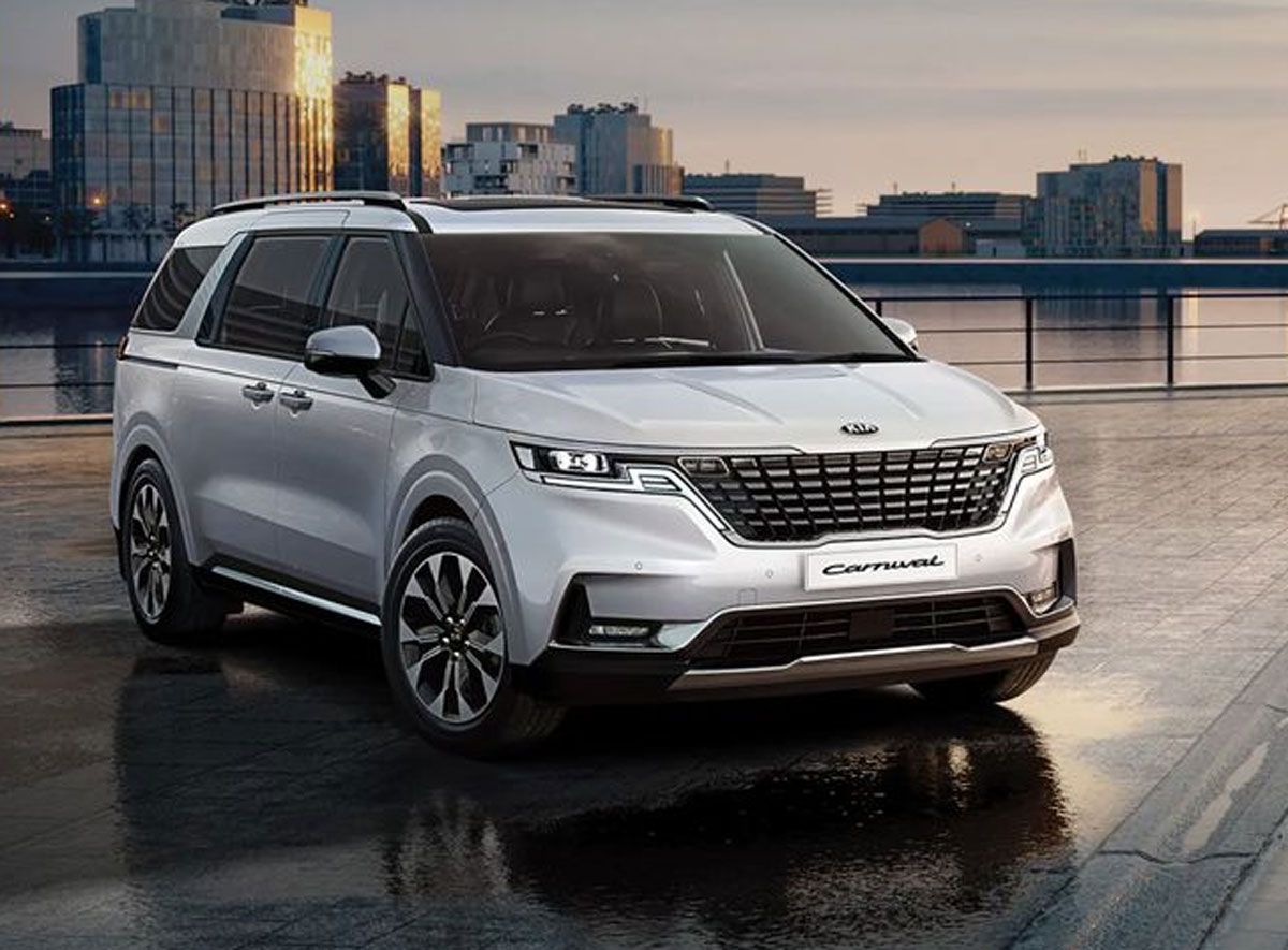 KIA Carnival Premiere: MPV Mewah Nyaman dan Canggih, Emang Bisa Tantang Alphard?
