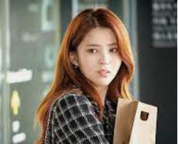 Han So Hee menjadi bintang sorotan dalam drama populer 'The World of the Married'