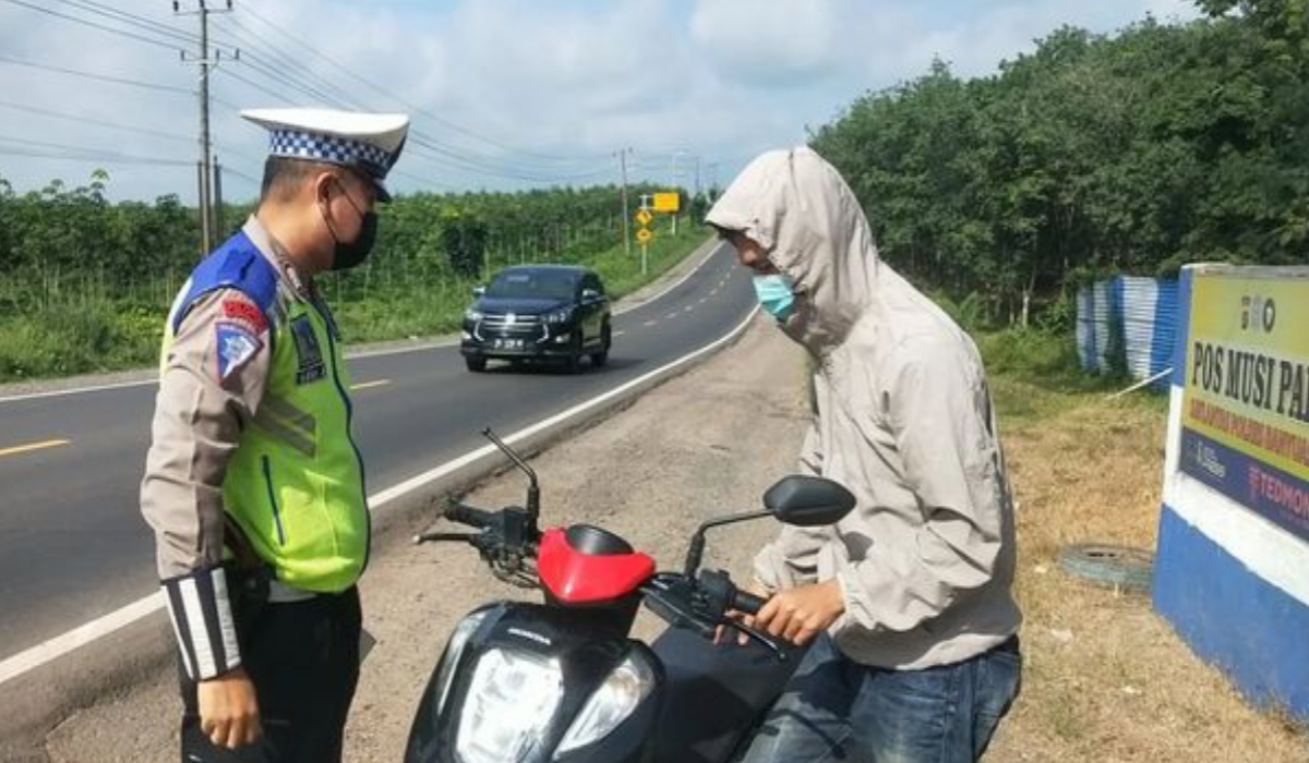 Operasi Penertiban Sat Lantas Polres Banyuasin: Helm SNI, TNKB, dan Knalpot Brong Jadi Sorotan