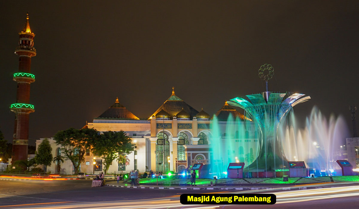 Masjid Agung Palembang, Wisata Paling Terkenal dan Penuh Sejarah, Titik Indah Ada di Malam Hari lho !