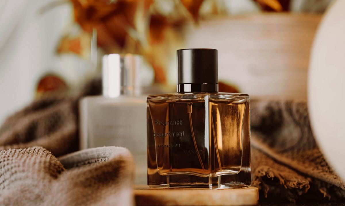 Wawancara Eksklusif dengan Ahli Parfum: Tren dan Inovasi Terbaru di Dunia Parfum Pria Lokal