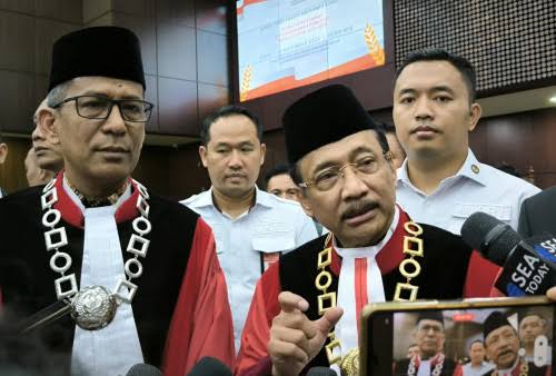 Suhartoyo Dilantik Jadi Ketua MK, Anwar Usman tak Hadir, Sakitkah?!