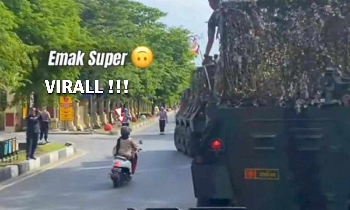 Viral! Hebat Pemotor Trobos Konvoi Panser Anoa TNI, Emak-emak di Lawan !