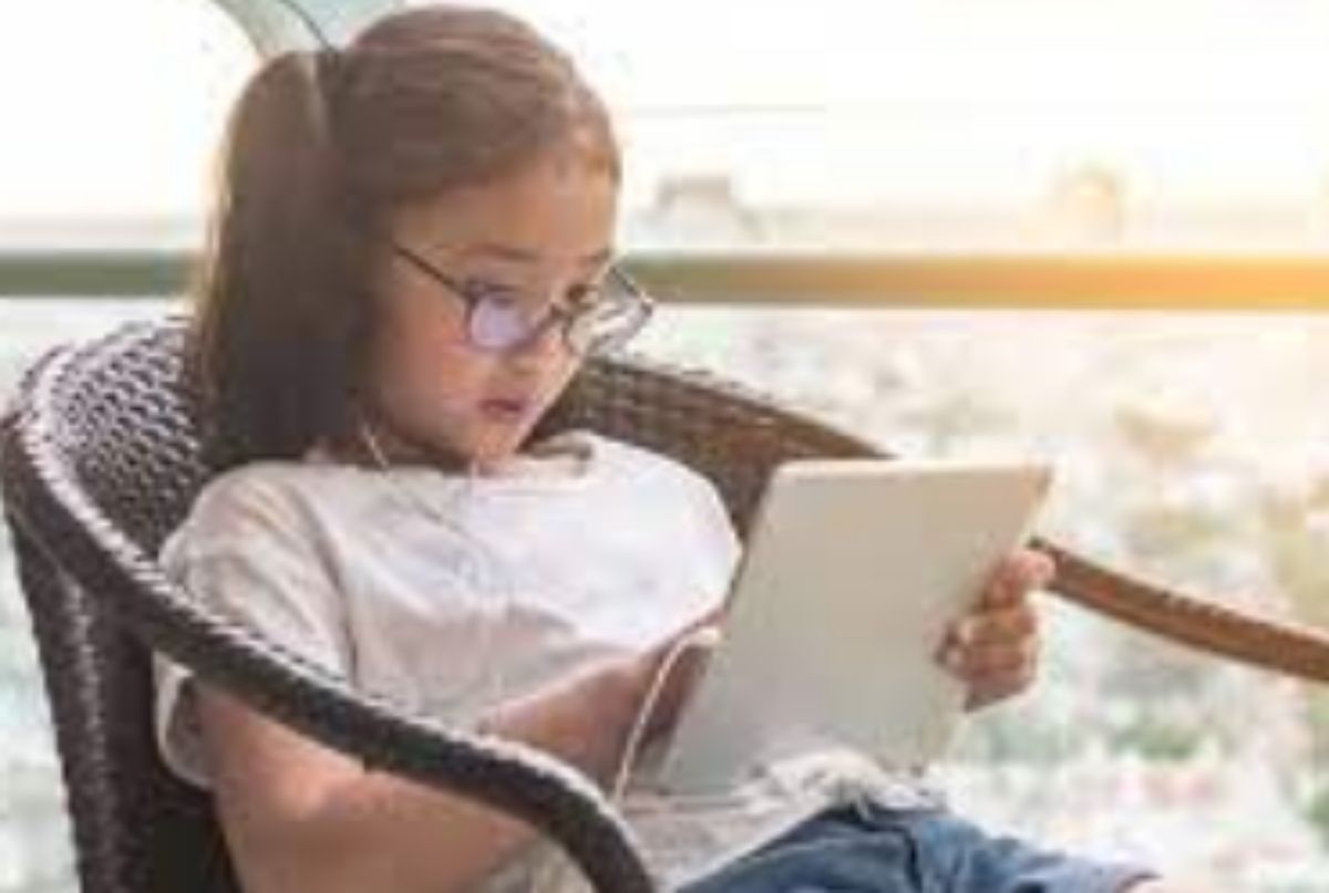 Menghadang Kecanduan Layar Gadget: Panduan Orangtua untuk Mencegah Gangguan 'OCD' pada Anak