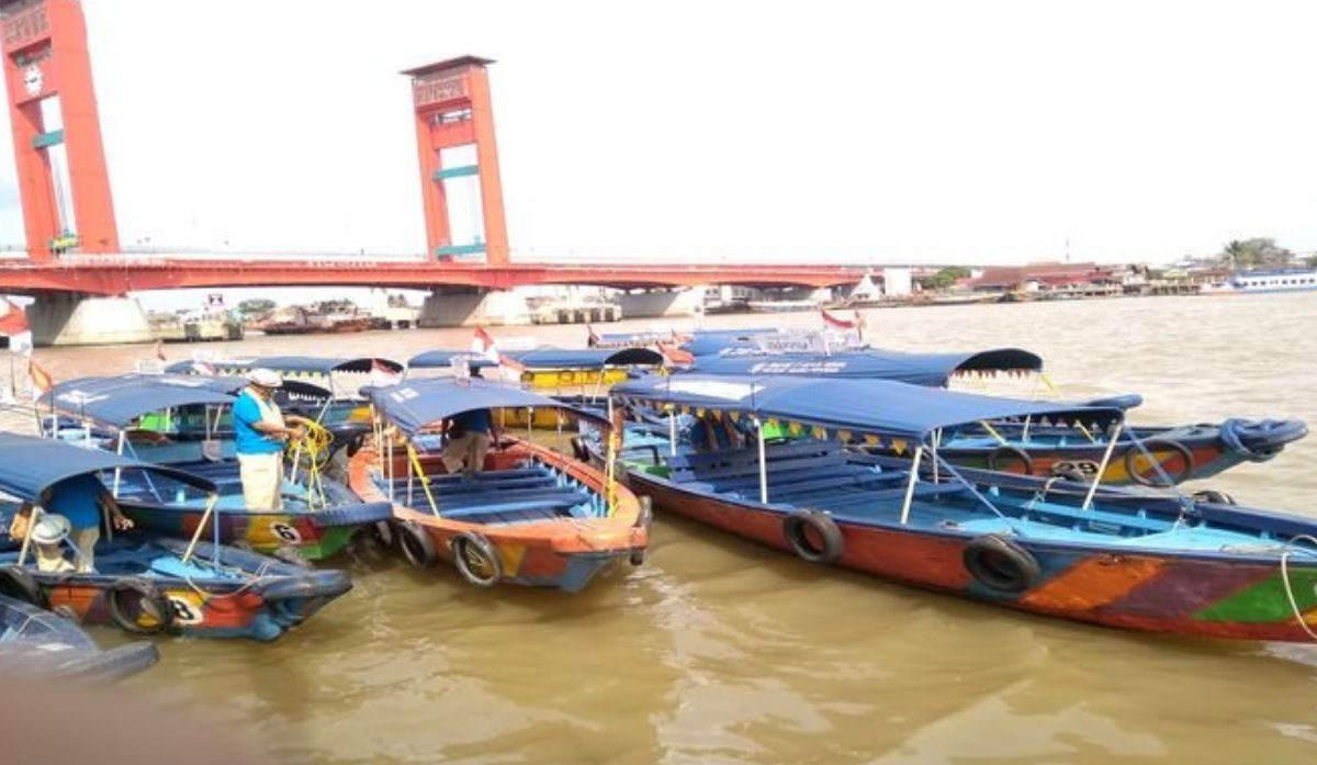 Bukan Sekadar Naik Perahu! Inilah Fasilitas Lengkap Ketek Wisata Palembang yang Wajib Kamu Tahu!