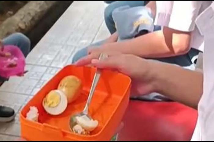 Bekal Makanan dari Ibu, Aksi Siswa SMK Ini Viral dan Inspiratif!