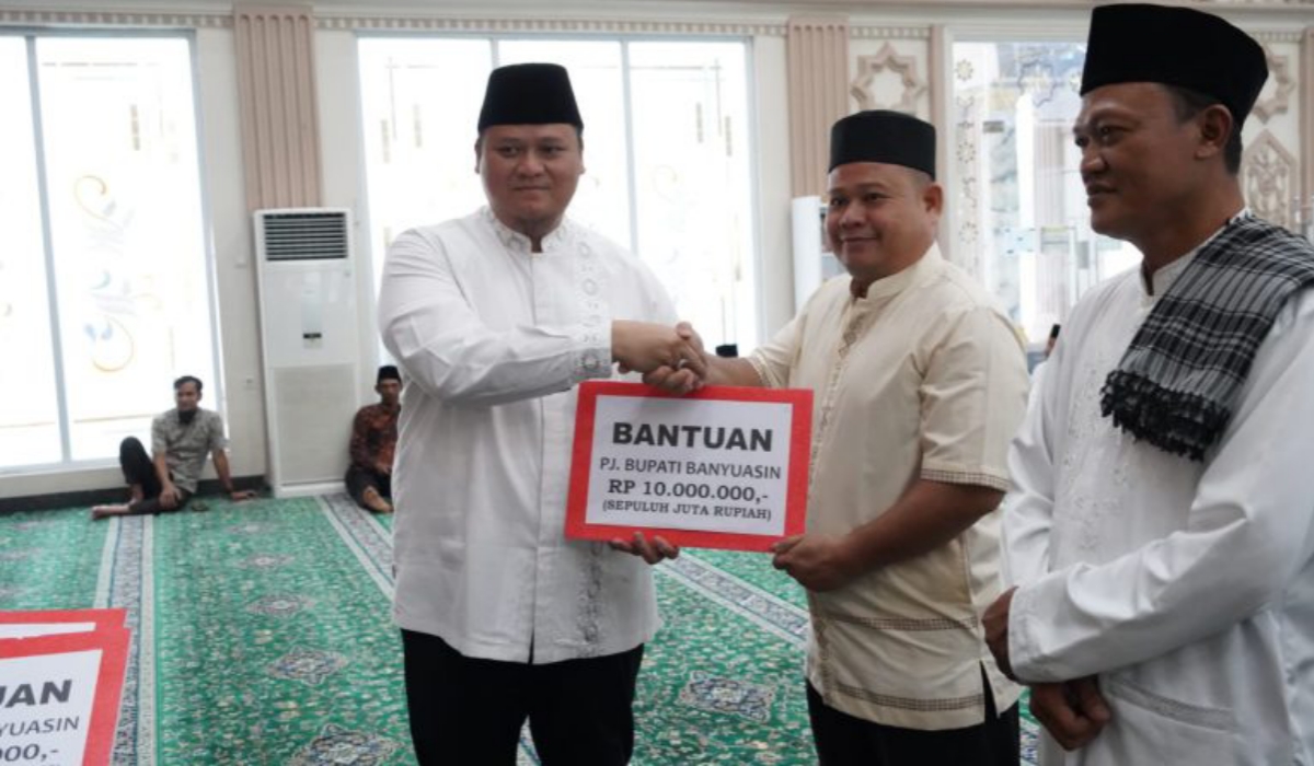 Momentum Ramadhan! Pemerintah Banyuasin Salurkan Bantuan ke Masjid dan Kaum Duafa