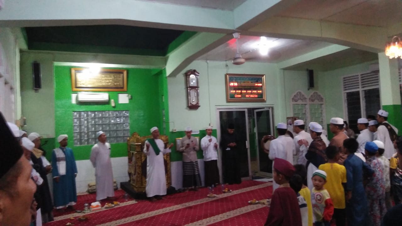 Warga Ujung Tombak Masjid Al-Munawwarah Lorong Limas Jaya Gelar Maulid Nabi Muhammad SAW