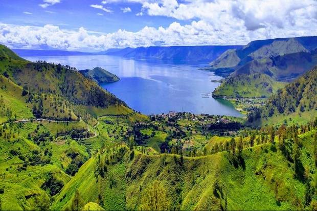 Legenda Mistis Danau Toba: Kisah Cinta, Kesabaran, dan Kutukan yang Menggetarkan