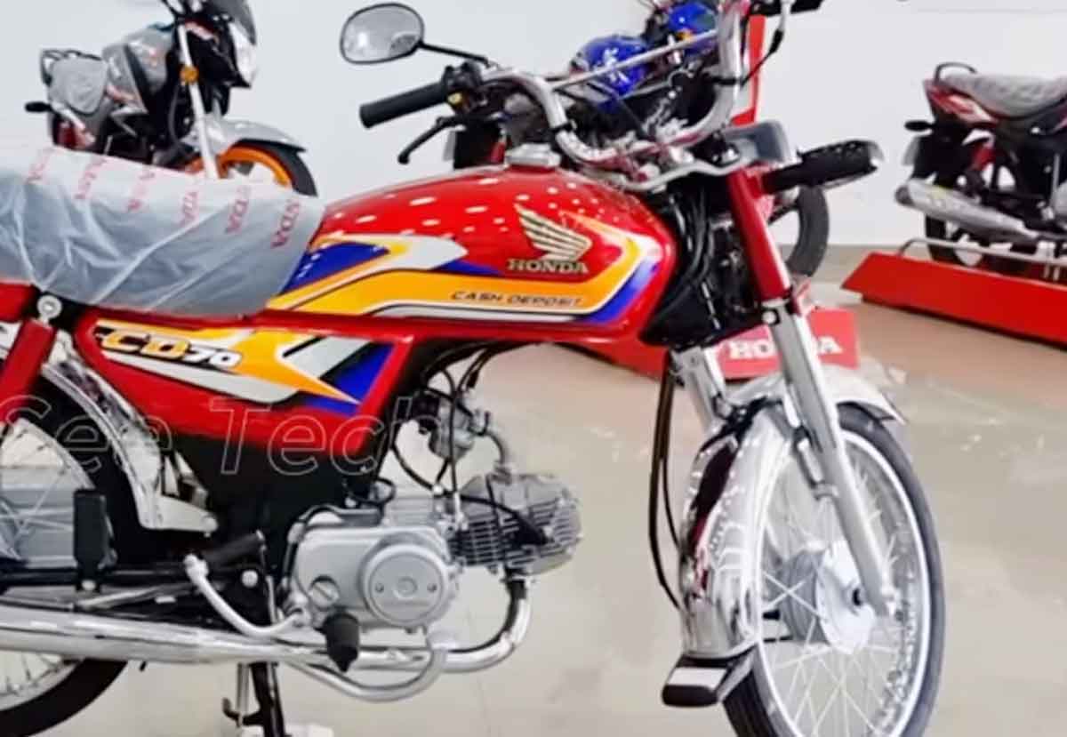 Motor Rakyat yang Gak Mati-Mati: Honda CD-70, Si Tangguh Anti Krisis yang Tetap Jadi Primadona!