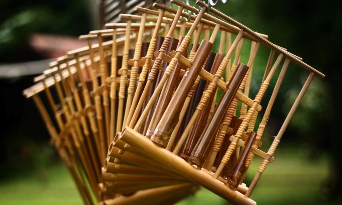  Asal-usul Angklung! Alat Musik Bambu yang Melampaui Zaman