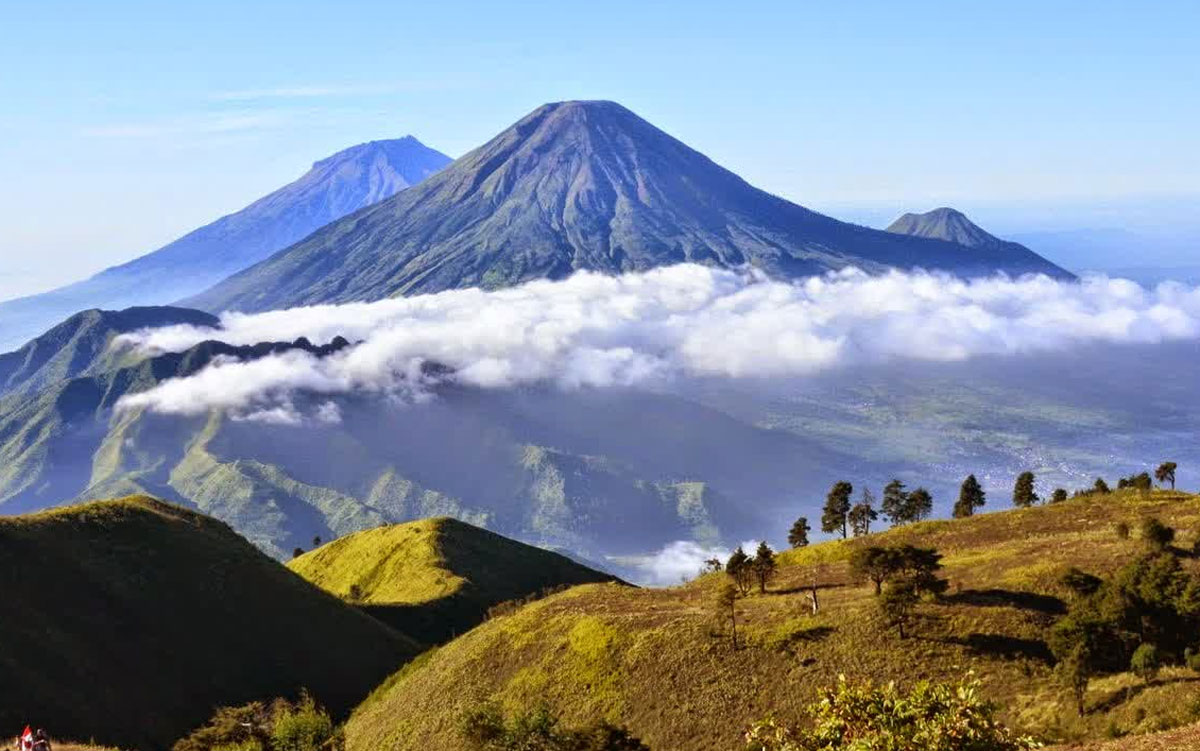 Gunung Prau: Surga bagi Pendaki dan Pencinta Fotografi