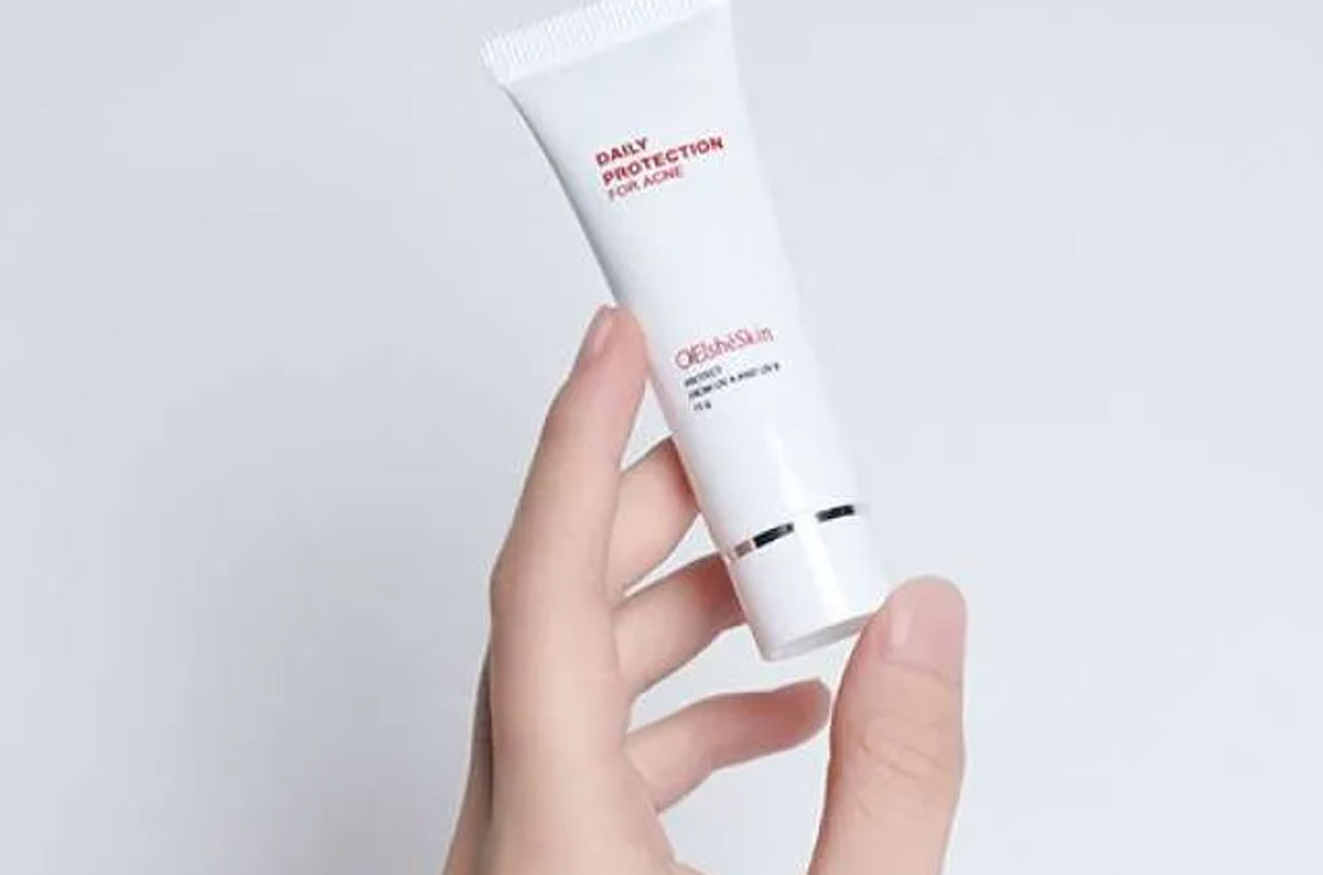 ElsheSkin Daily Protection Gel for Acne Skin: Solusi Terbaik untuk Perlindungan Harian Kulit Berjerawat