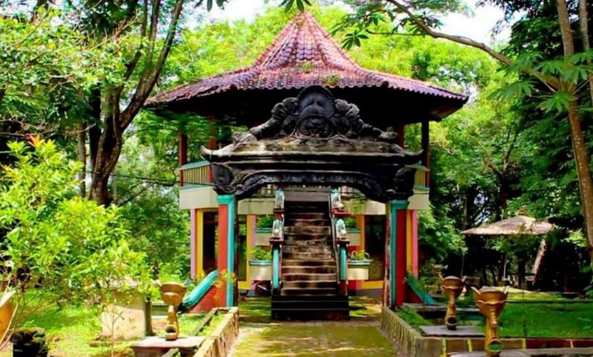 Ngopi dengan Nuansa Sejarah Yuk! Inilah Potensi Wisata dan Ketenangan di Kawasan Bukit Siguntang!