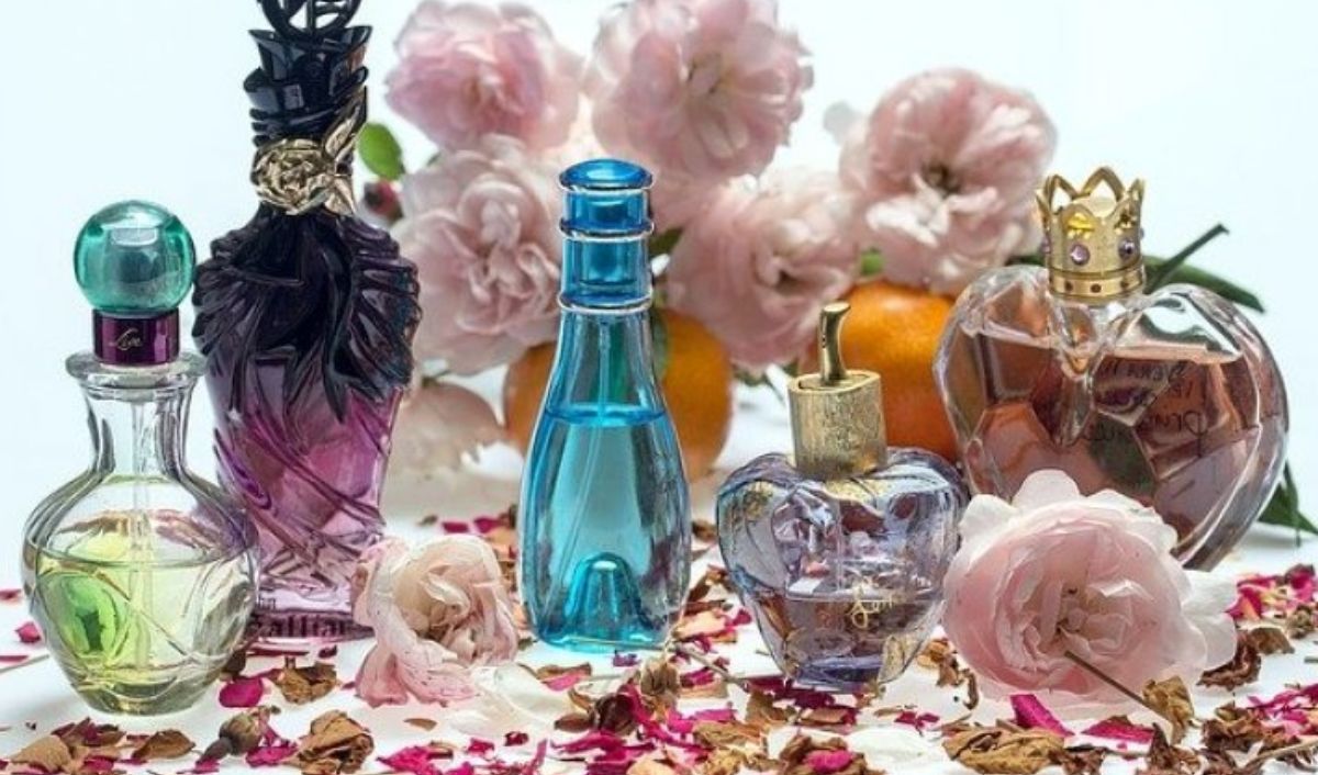 Rahasia Agar Parfum Tahan Lama Sepanjang Hari: Tips dan Cara Aplikasinya yang Benar