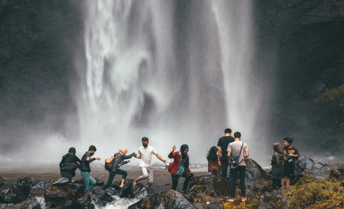 Wajib Tahu Nih! 4 Air Terjun Tersembunyi di Sumsel: Lemutu hingga Pintu Langit yang Bikin Takjub Lho!