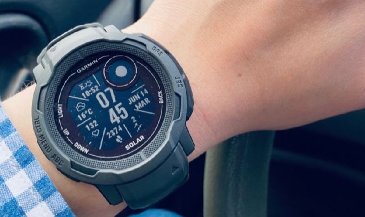 Si Petualang Sendiri? Garmin Instinct Solar Jawab Kebutuhan Para Introvert Pecinta Alam!