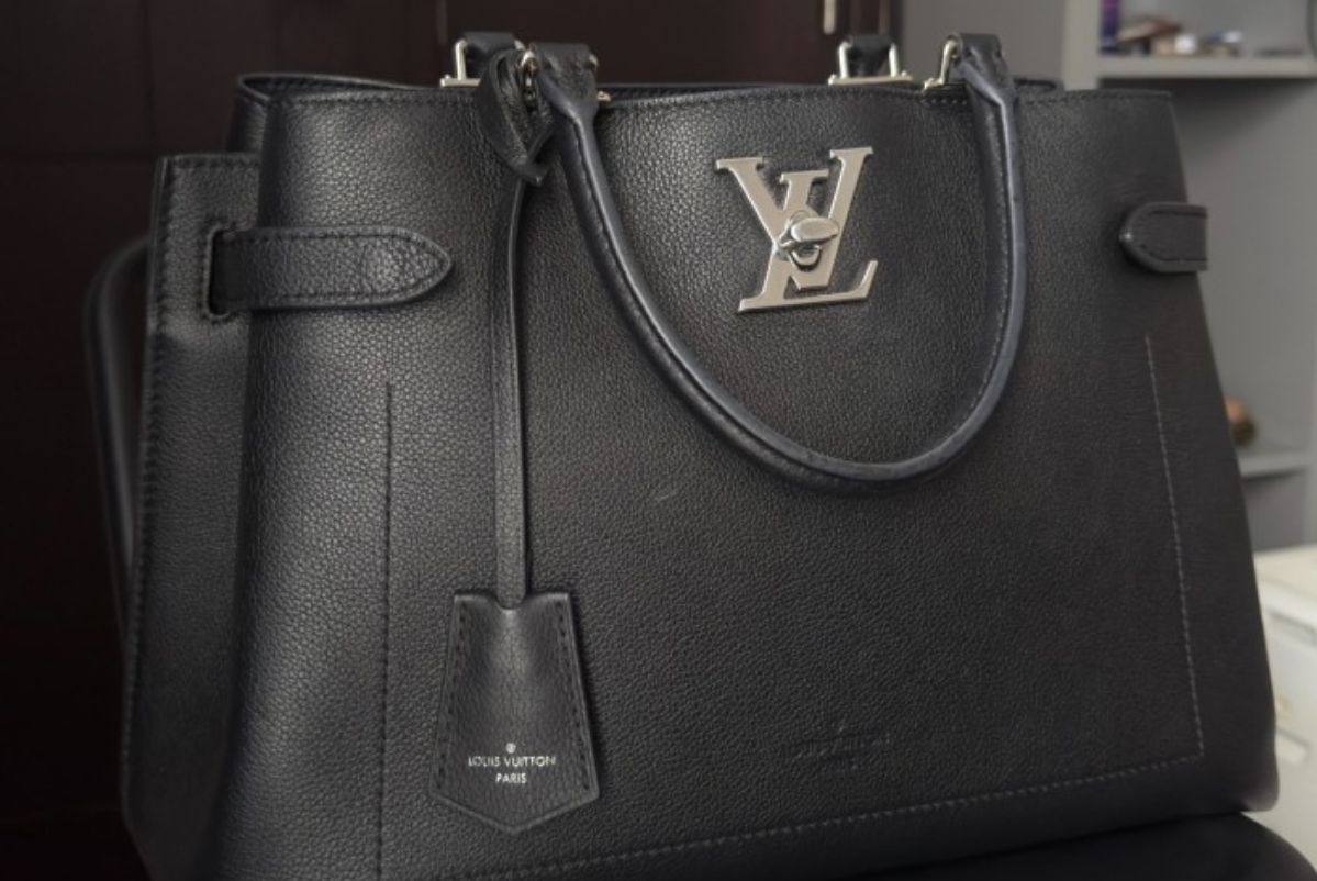 Tas Louis Vuitton Calfskin Lockme Day Noir: Pilihan Cerdas untuk Fashion dan Lingkungan Kamu!