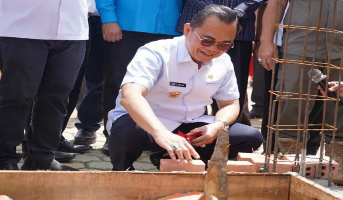 Gagas Sekolah Peduli Air Hani S. Rustam Letakkan Batu Pertama SMP N 1 Ini Cerita Ketua Alumni Indra Hadi 