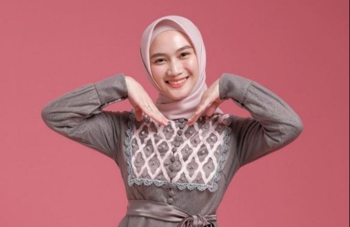 5 OOTD Hijab untuk Datang ke Wisuda Teman: Simpel tapi Tetap Kece!