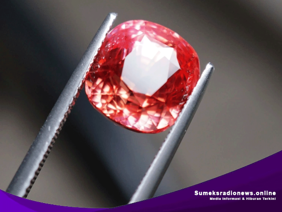 Padparadscha Sapphire! Kilauan Kebanggaan Gemologi yang Mencengangkan Hati dan Investasi