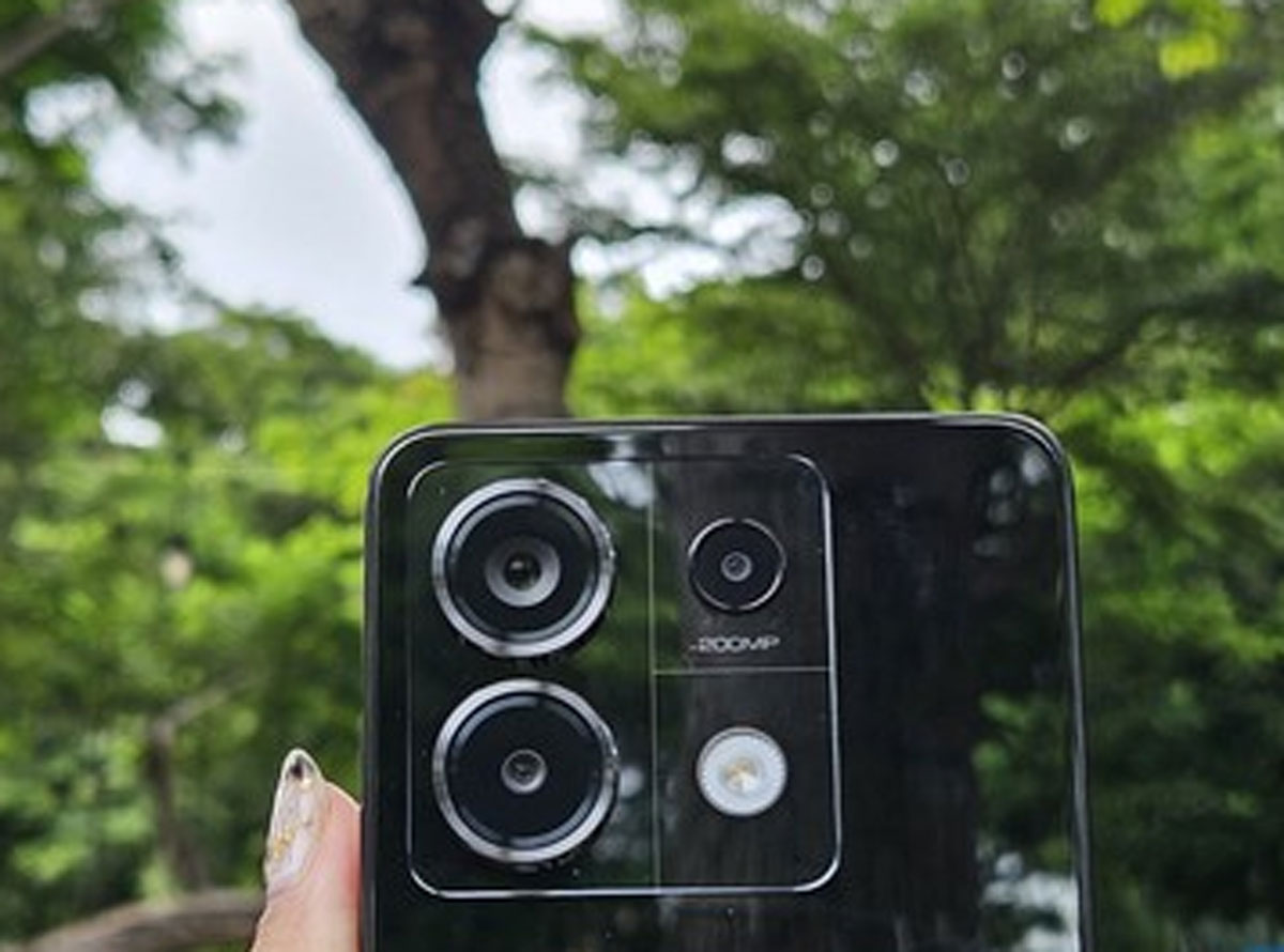 Foto Refleksi yang Memukau dengan Redmi Note 13 Pro Plus 5G