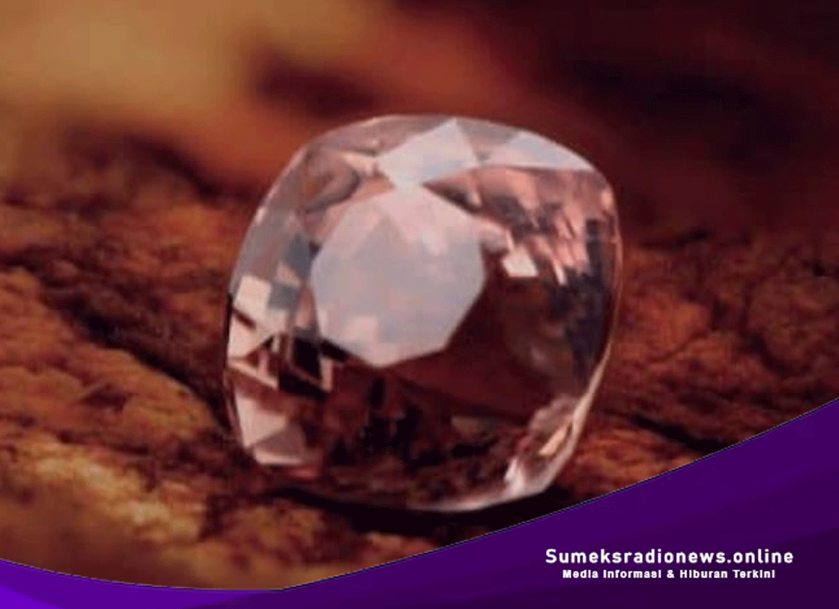 Misteri Padparadscha Sapphire: Bagaimana Batu Ini Menggetarkan Dunia Gemologi? Telusuri Rahasianya di Sini!