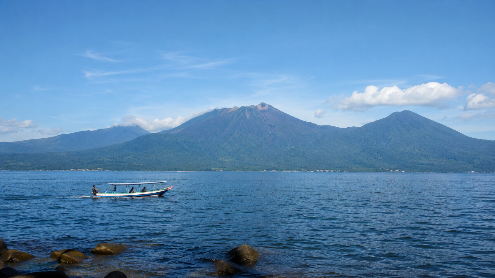 Danau Ranau, Permata Alam Sumatera yang Memikat Hati Wisatawan