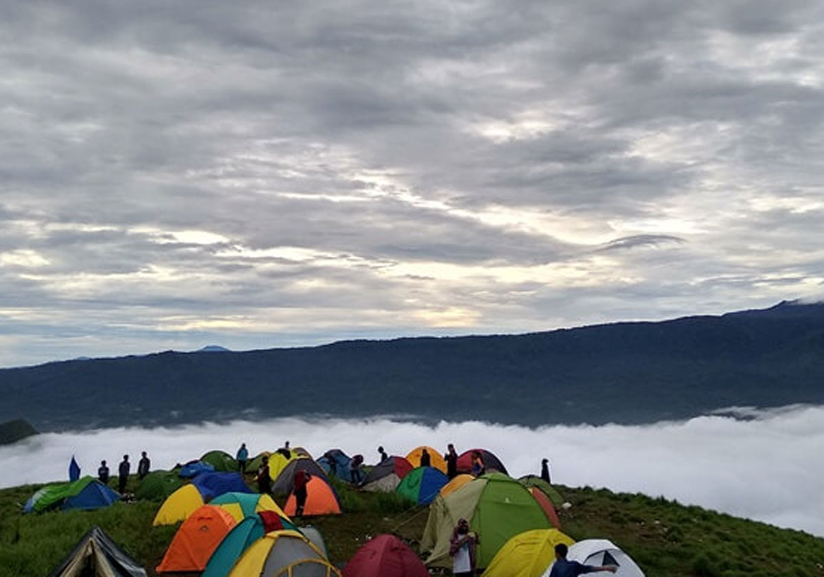 Tantangan Seru Mendaki Bukit Besak: Petualangan Tak Terlupakan di Lahat