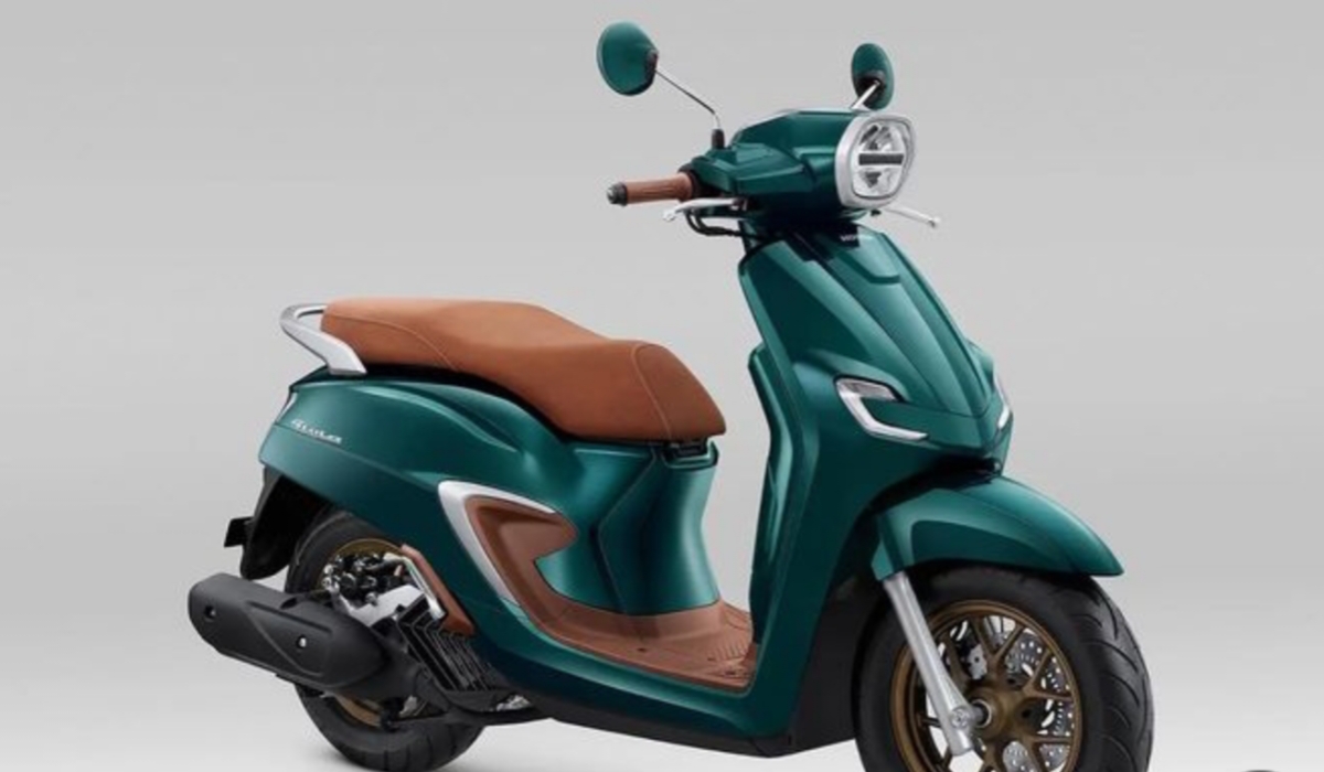 Honda Stylo 160 dan EM1 e Jadi Sorotan ! di IIMS 2024, dengan Penjualan Terbanyak dan Penghargaan Bergengsi