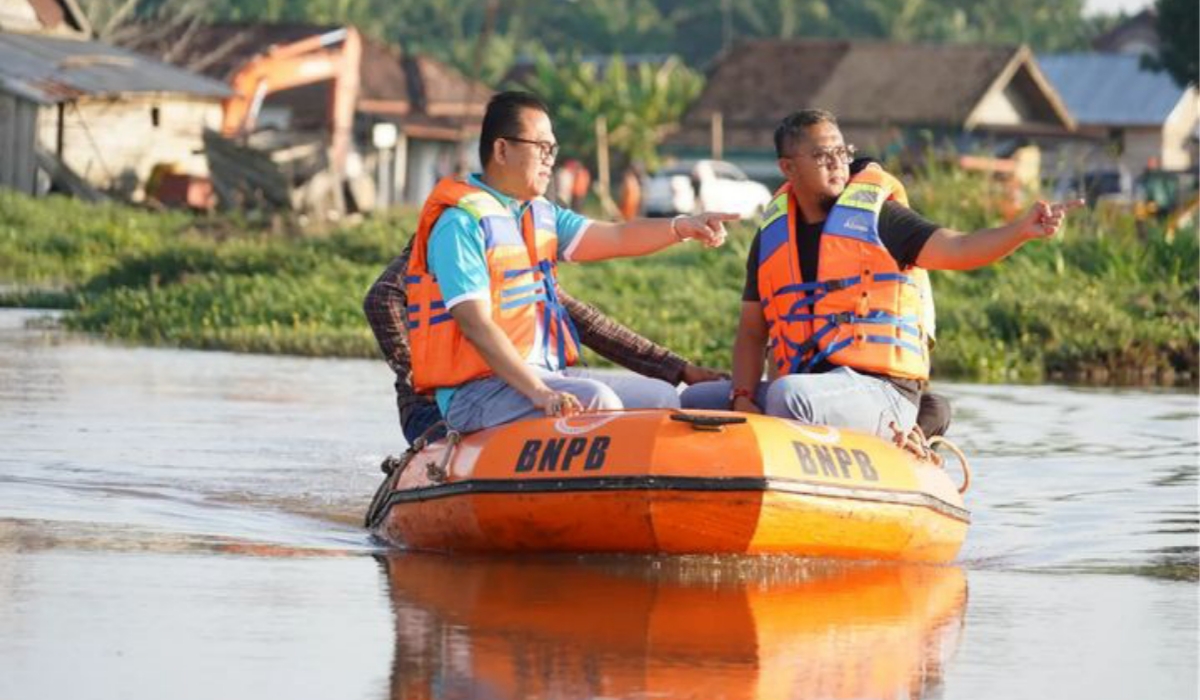 PJ Bupati Banyuasin Tinjau Normalisasi Sungai Boom Berlian Rampung 890 Meter
