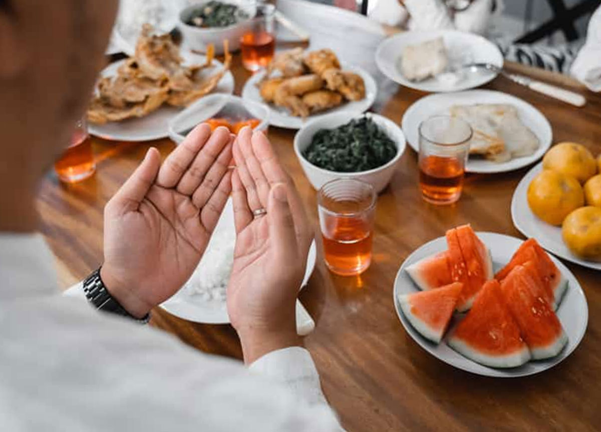 Memilih Makanan yang Tepat Saat Sahur dan Berbuka untuk Puasa yang Lebih Sehat