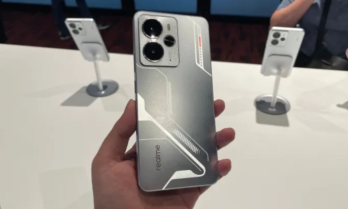 Hanya Turun 25% Lho! Baterai Realme 14 5G Terbukti Tahan Lama untuk Gaming Marathon!