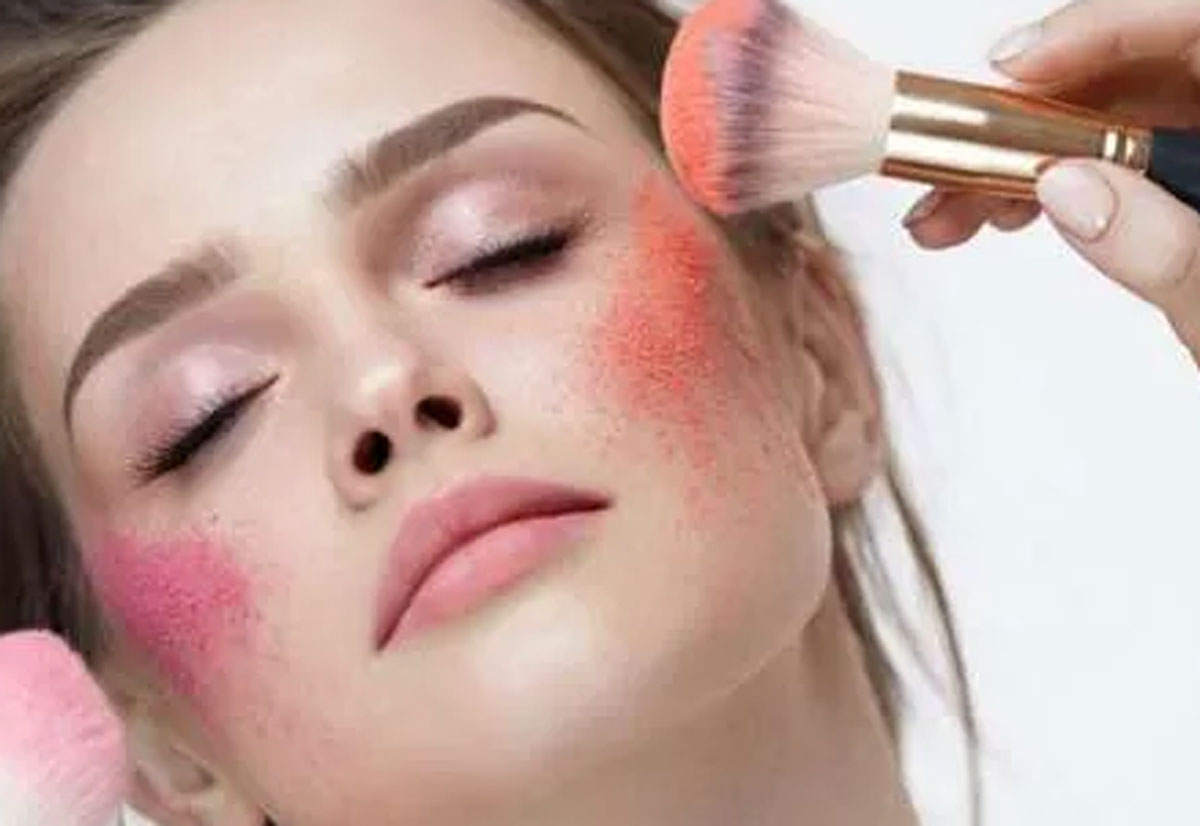 Cara Mengatasi Kesalahan Pengaplikasian Blush On Tanpa Menghapus Makeup