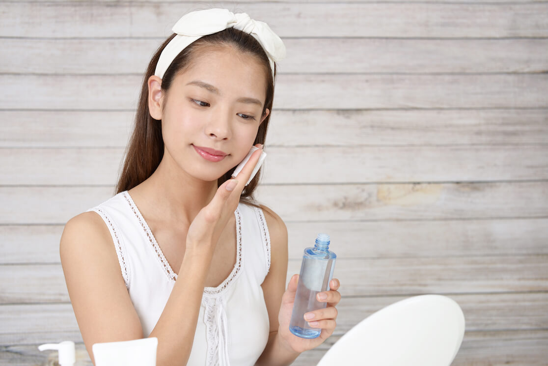 Merawat kulit Mulai Usia Muda, Berikut Penggunaan Skincare Pagi Hari yang Direkomendasikan untuk Remaja 