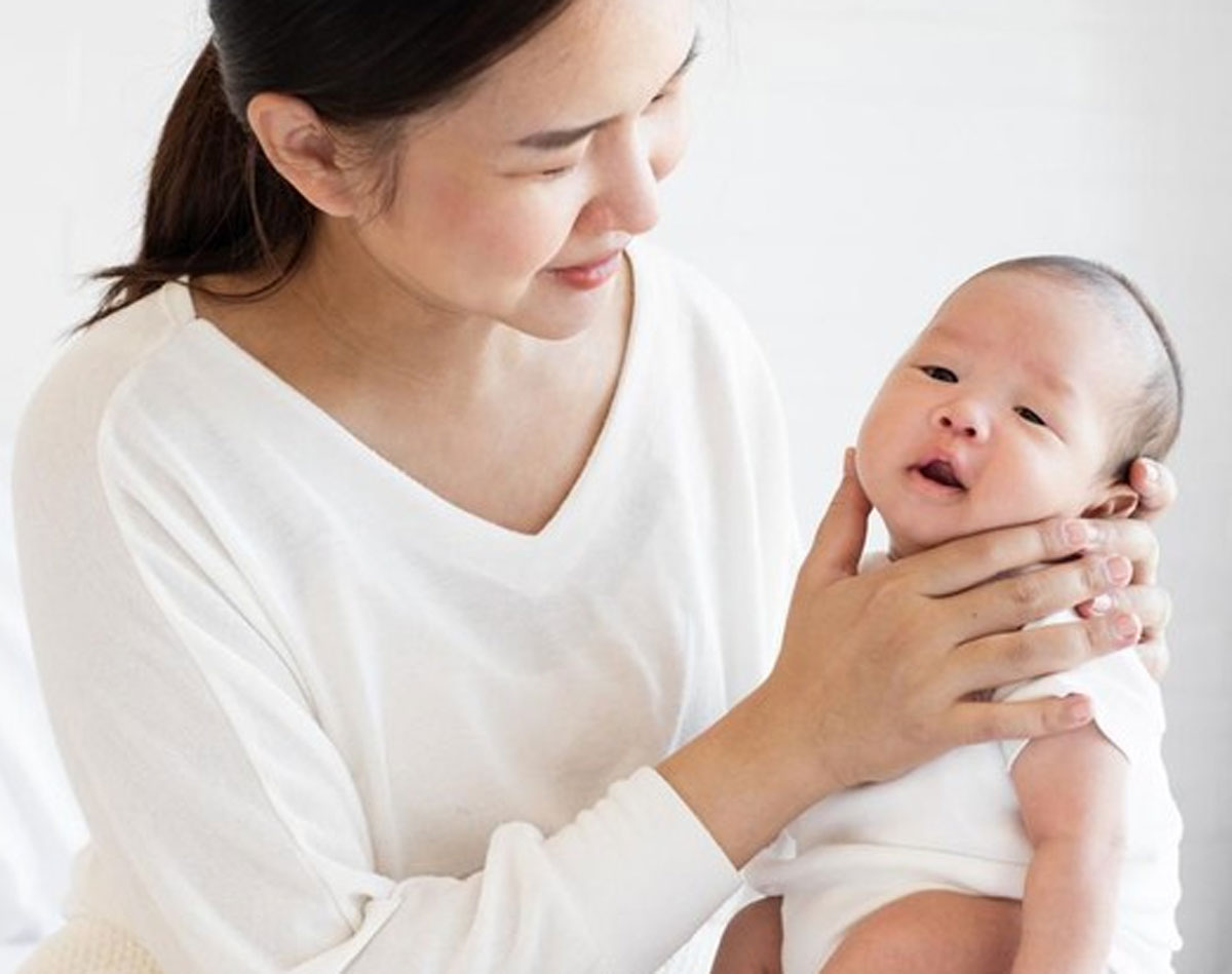 Mengatasi Cegukan pada Bayi: Penyebab dan Solusi yang Efektif